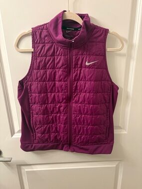 Nike Quilted Running Vest in Magenta